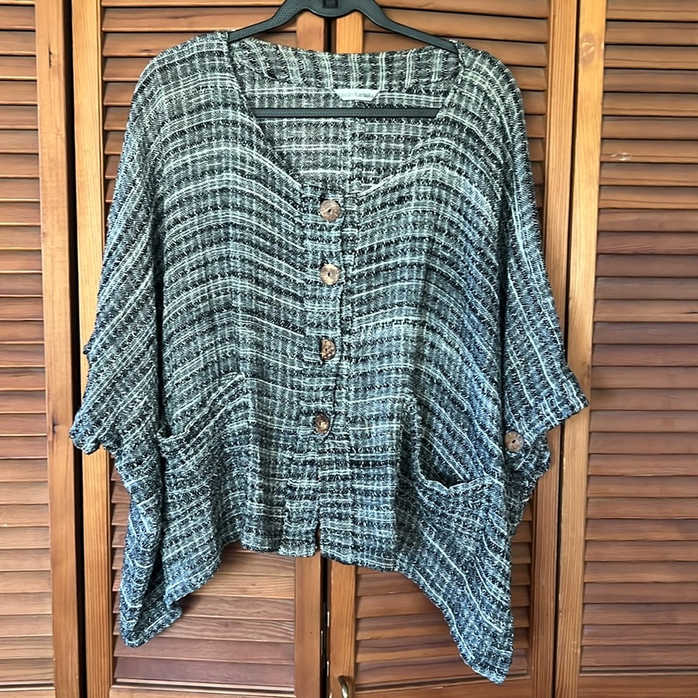 Yasuko Kurisaka button up